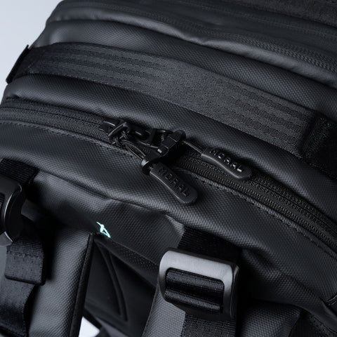 Ruksak MORAL BAGS Umago Ronin, crna, MORAL BAGS branded patentni zatvarači na gornjem odjeljku