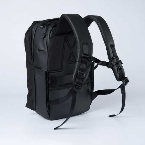 Ruksak MORAL BAGS Umago Ronin, crna, ergonomske naramenice s prsnom kopčom i skriveni džep za putovnicu
