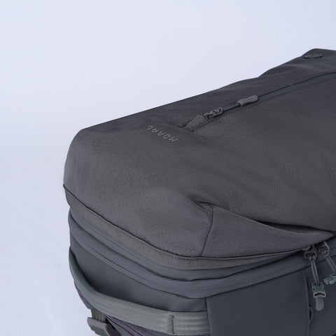 Ruksak MORAL BAGS Umago Ronin Backpack, tamno siva, glavni pretinac i prednji džep