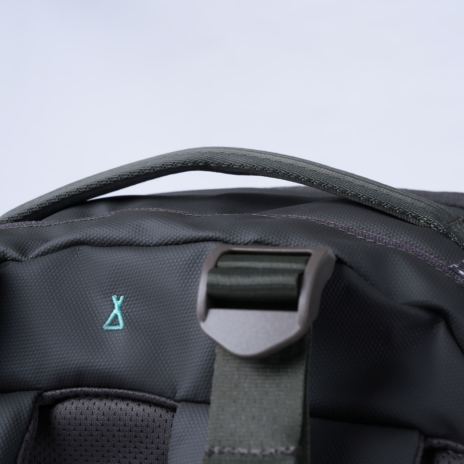 Ruksak MORAL BAGS Umago Ronin, tamno siva, gornja ručka
