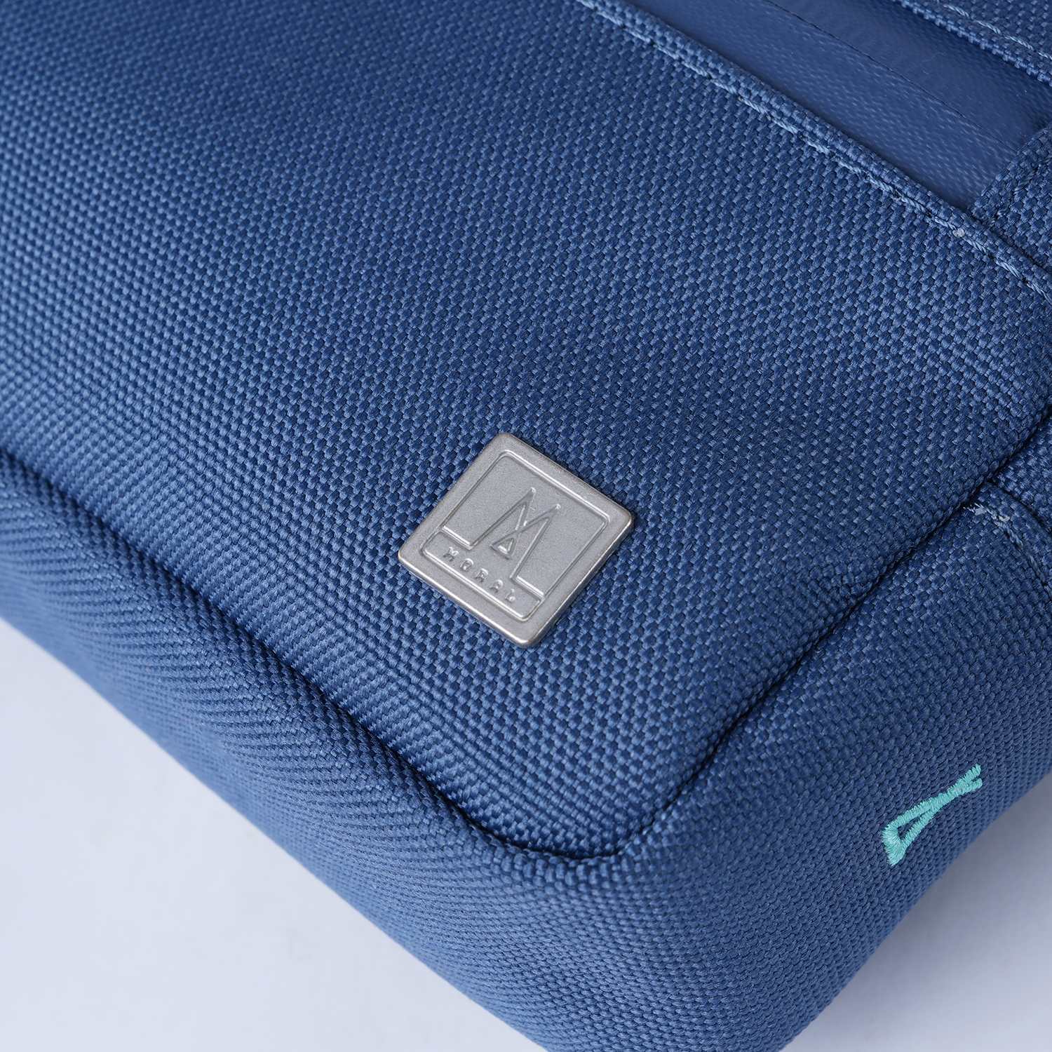 MORAL BAGS Napier torbica novčanik, tamno plava, rPET tkanina i metalni MORAL BAGS logo