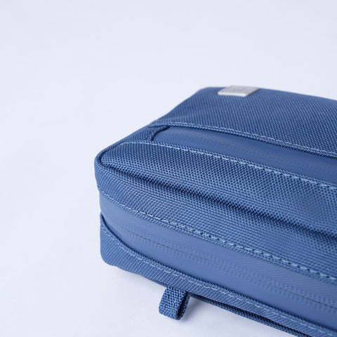 MORAL BAGS Napier torbica novčanik, tamno plava, vodootporni obrub i metalni logo