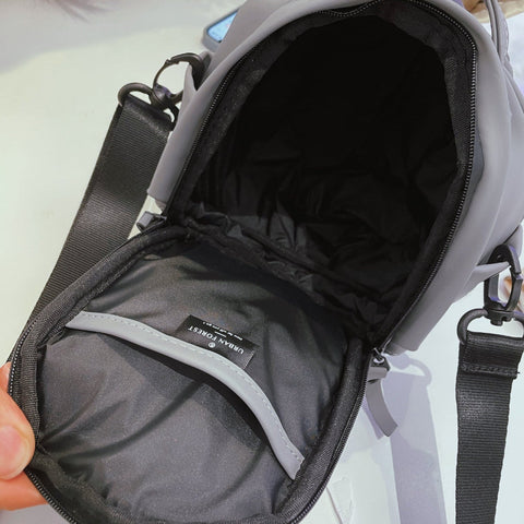 Urban Forest Beetle Mini SkinTouch torbica, siva, prostrana unutrašnjost s džepom