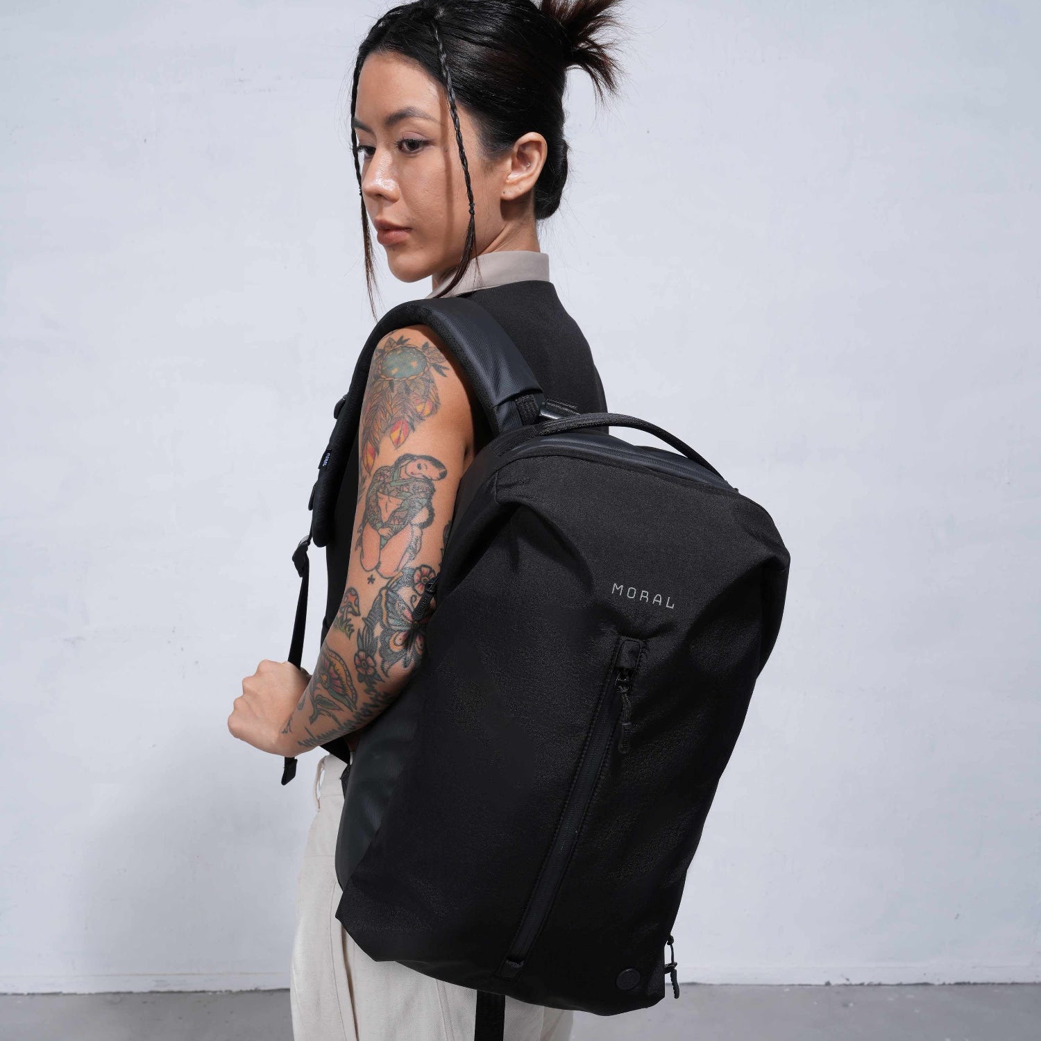 Ruksak MORAL BAGS Umago Ronin, crna, nošenje na leđima, rPET nylon mat teksture, 46×29×12 cm